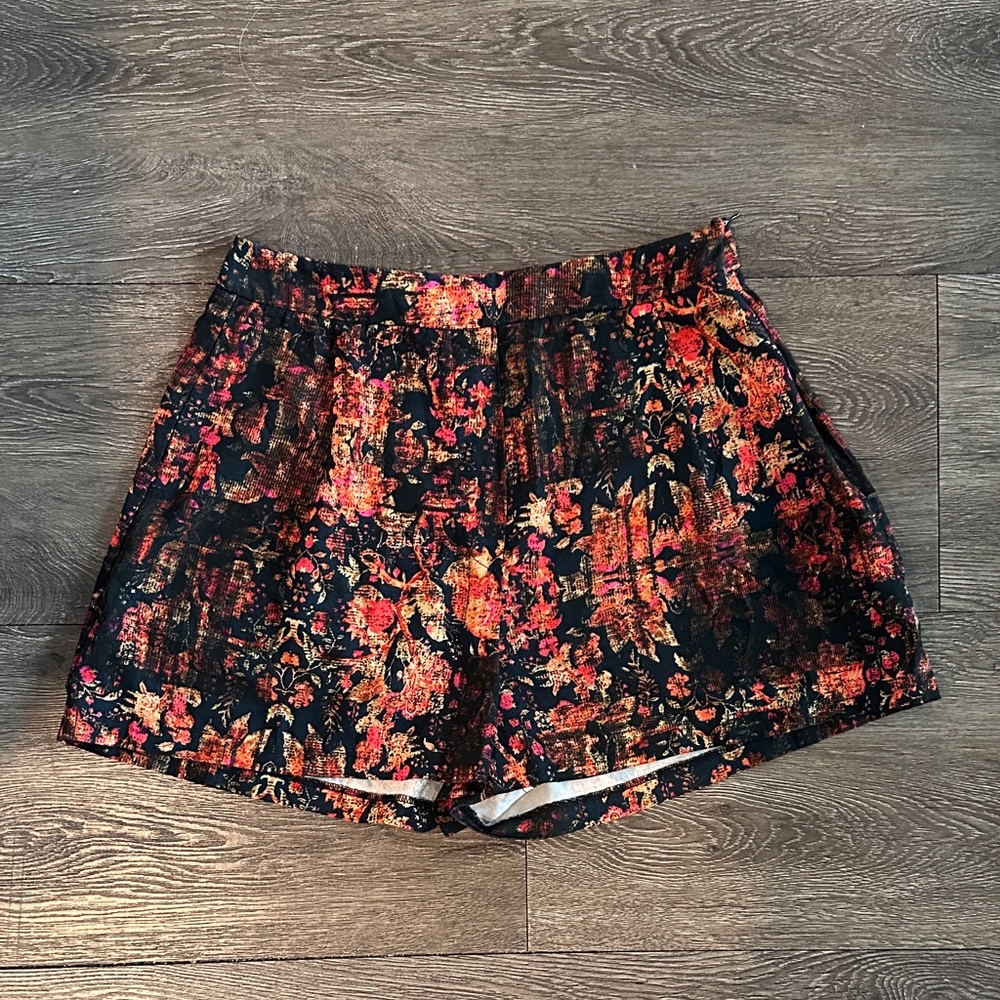 Astr High Waist Floral Women's Shorts - Black and Orange